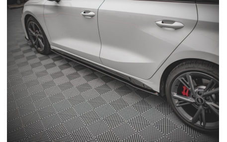 Накладки на пороги Audi A3 8Y