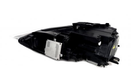 Фары передние Audi Q3