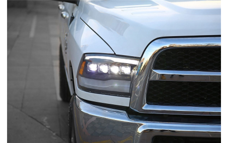 Фары передние Dodge Ram