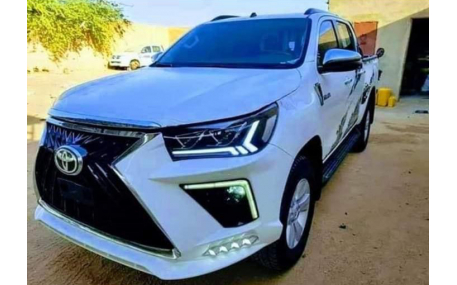 Бампер передний Toyota Hilux 2015-2020