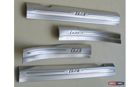 Накладки на пороги Hyundai Creta