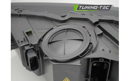 Фара передняя Audi Q7