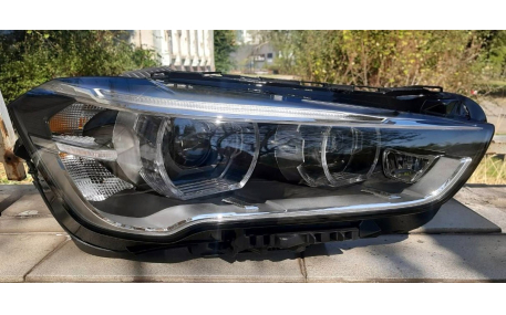 Фары передние BMW X1 F48 2015-2019
