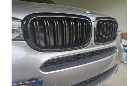 Решетка радиатора BMW X5 (F15)