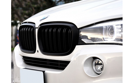 Решетка радиатора BMW X5 (F15)