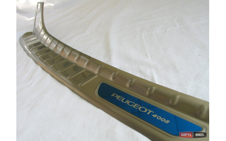 Накладка на задний бампер Peugeot 3008