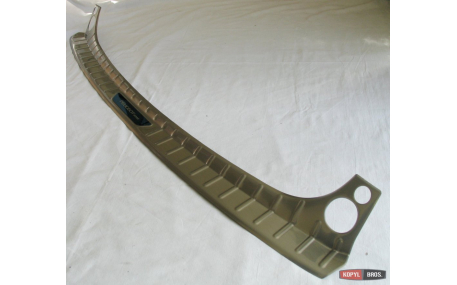 Накладка на задний бампер Peugeot 3008