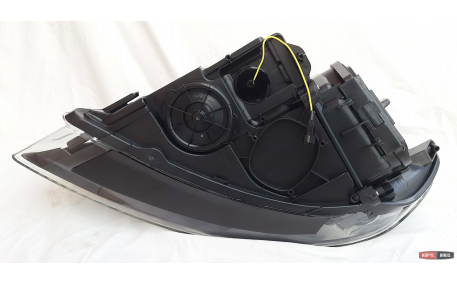 Фары передние Audi Q7 2010-2015