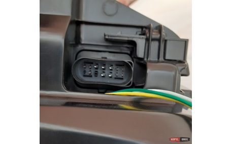 Фары передние Audi Q7 2010-2015