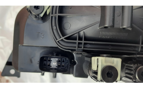 Фары передние Mazda 6