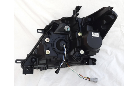 Фары передние Nissan Patrol Y62