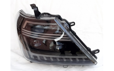 Фары передние Nissan Patrol Y62