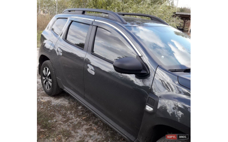 Дефлекторы окон Renault Duster