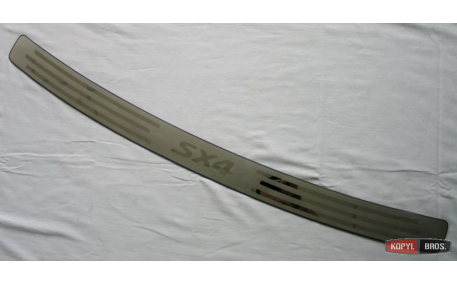 Накладка на задний бампер Suzuki SX4