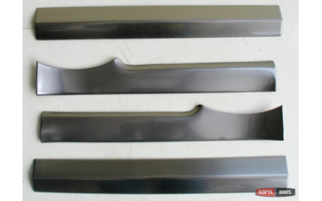 Накладки на пороги Skoda Rapid