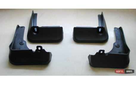 Брызговики Toyota Corolla