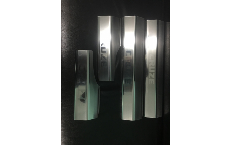 Накладки на пороги Chevrolet Cruze