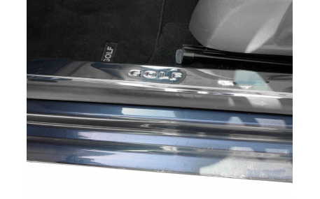 Накладки на пороги Volkswagen Golf 6