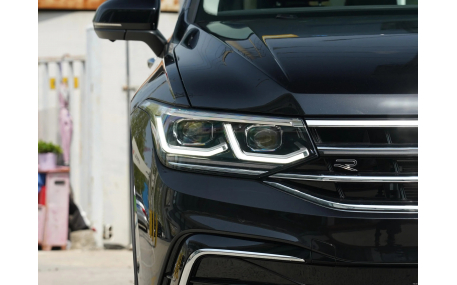 Фары передние Volkswagen Tiguan 2020-2023