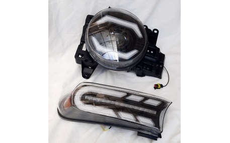 Фары передние Toyota FJ Cruiser