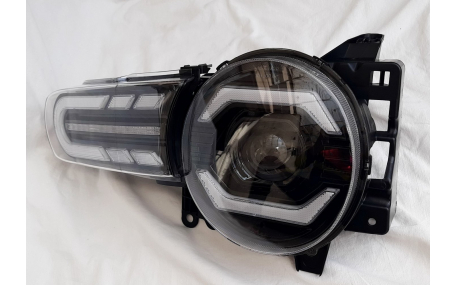 Фары передние Toyota FJ Cruiser