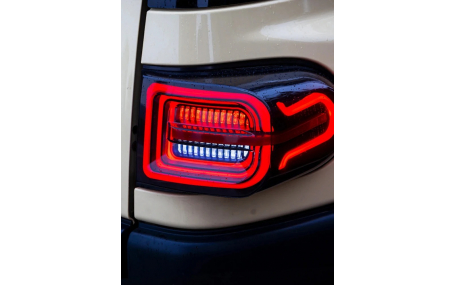 Фонари задние Toyota FJ Cruiser