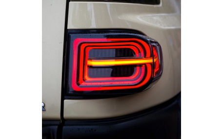 Фонари задние Toyota FJ Cruiser