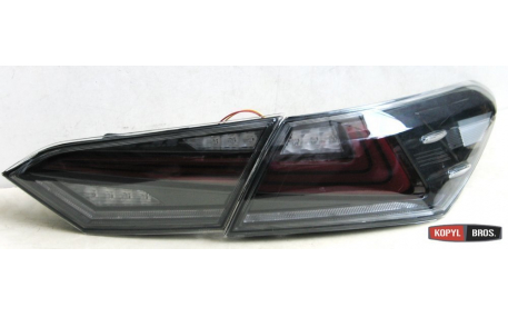 Фонари задние Toyota Camry V70