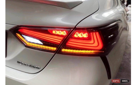 Фонари задние Toyota Camry V70