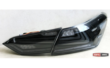 Фонари задние Toyota Camry V70