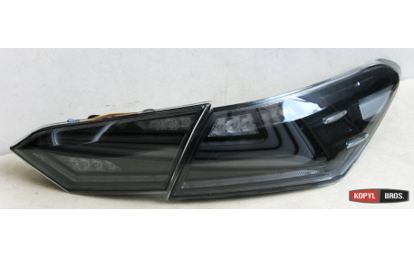 Фонари задние Toyota Camry V70