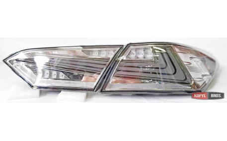 Фонари задние Toyota Camry V70
