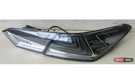 Фонари задние Toyota Camry V70