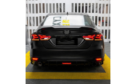 Фонари задние Toyota Camry V70