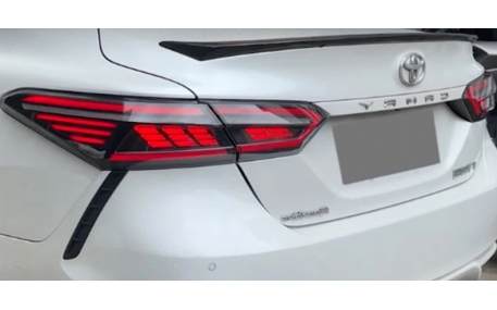 Фонари задние Toyota Camry V70