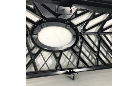 Решетка радиатора Toyota Land Cruiser 100 2003-2007