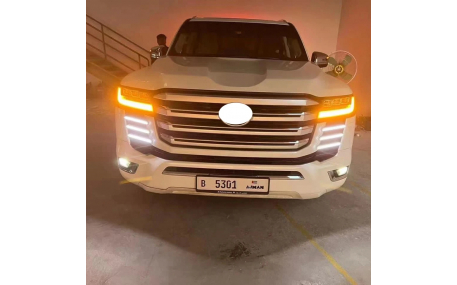 Дневные ходовые огни Toyota Land Cruiser 300