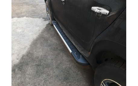 Подножки Renault Duster