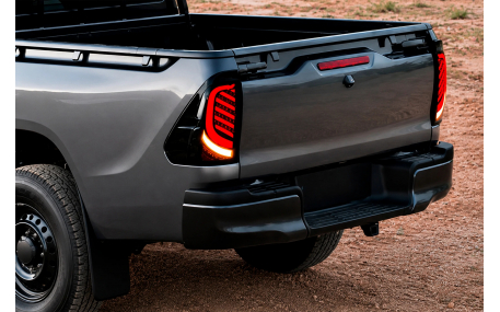 Фонари задние Toyota Hilux 2015-2025