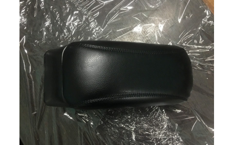 Подлокотник Renault Dokker