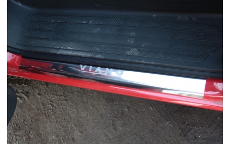 Накладки на пороги Mercedes Viano