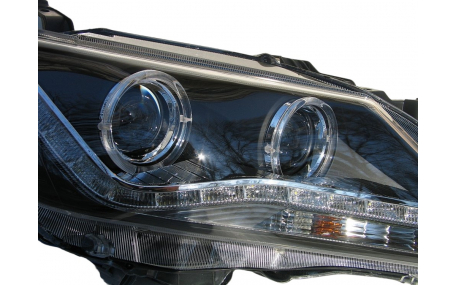 Фары передние Toyota Camry V50