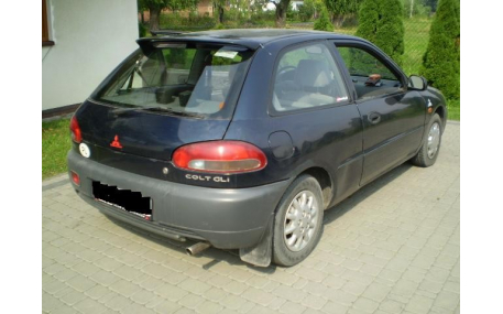 Спойлер Mitsubishi Colt