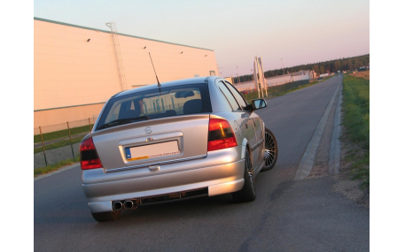 Накладка задняя Opel Astra G