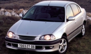 Avensis (1997-2003)