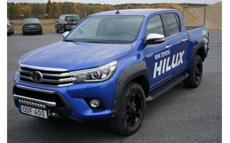 Арки Toyota Hilux