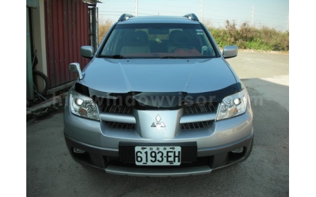 Дефлектор капота Mitsubishi Outlander