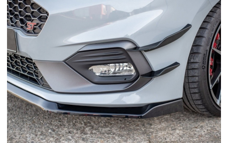 Накладка передняя Ford Fiesta