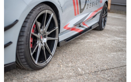 Накладки на пороги Ford Fiesta