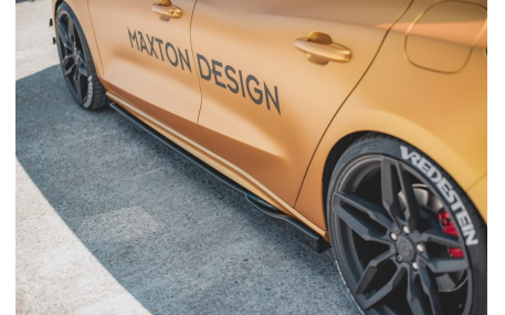 Накладки на пороги Ford Focus MK4